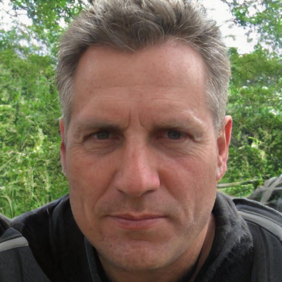 Carlos Rodriguez, Desarrollador Senior